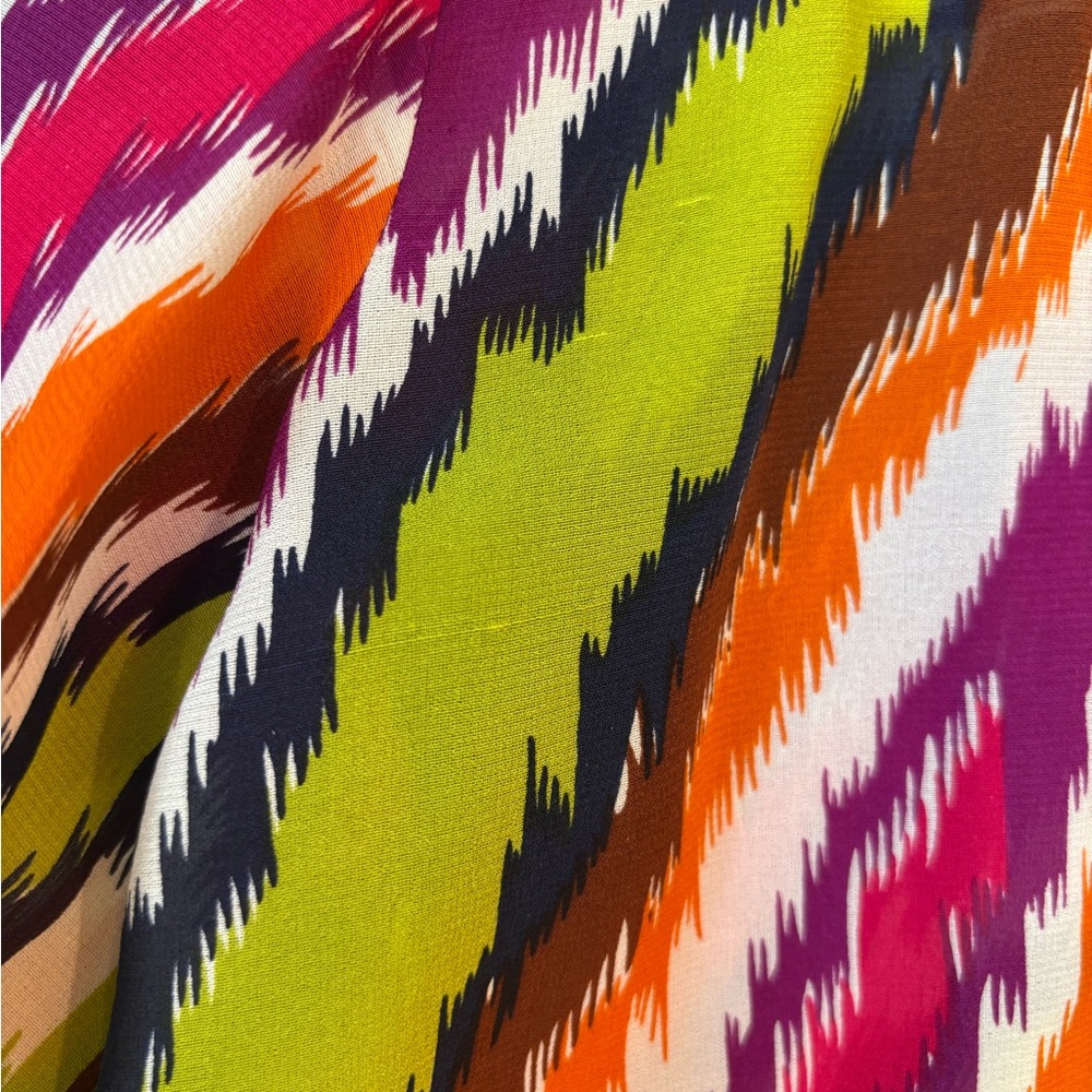 Women Silk Trina Turk butterfly puff sleeves top in multi-color 100% silk Size M - Picture 5 of 9